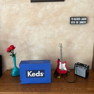 Keds Riverdale sneakers… funky, fun, & FABO💕!